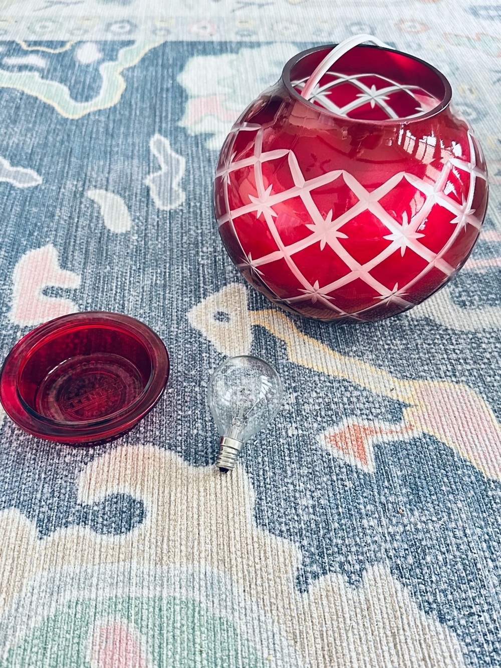 Scentsy Christmas Glow Red Glass Wax Warmer November 2017